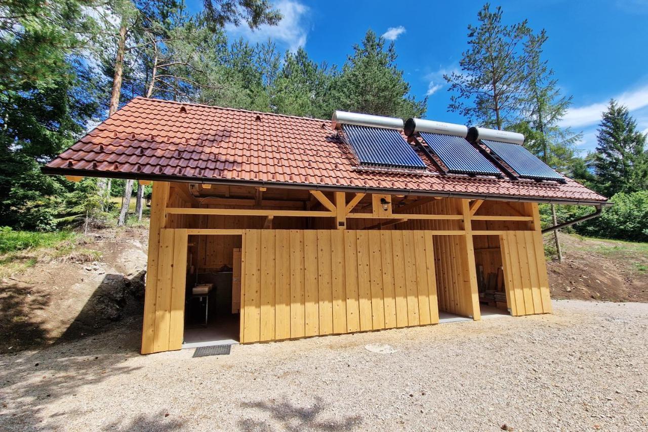 Kamp Beli Gaber Hotel Stari Trg pri Lozu Exterior photo